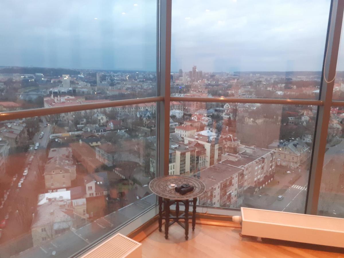 Luxury Apartment In Skyscraper Vilna Exterior foto